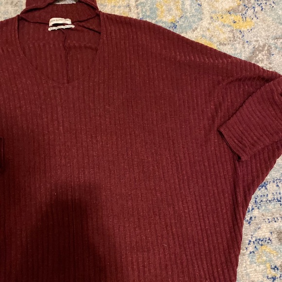 Urban Outfitters choker neck burgundy sweater - Picture 5 of 9